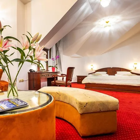 Garni Hotel Royal Crown Subotica Exterior foto