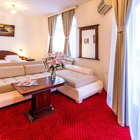 Garni Hotel Royal Crown Subotica Exterior foto