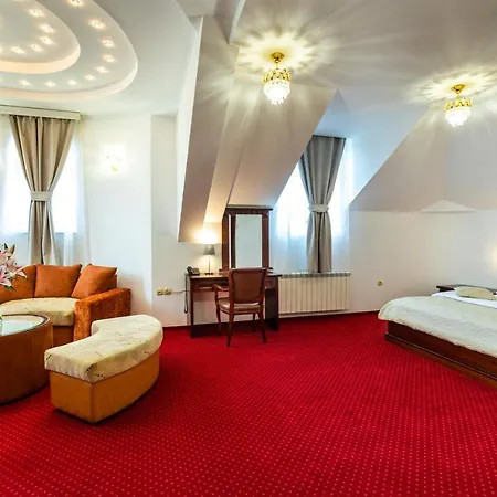 Garni Hotel Royal Crown Subotica Exterior foto