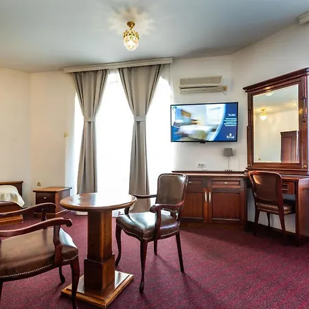 Garni Hotel Royal Crown Subotica Exterior foto