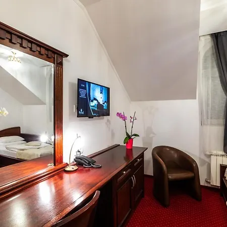 Garni Hotel Royal Crown Subotica Exterior foto