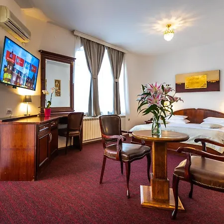 Garni Hotel Royal Crown Subotica Exterior foto
