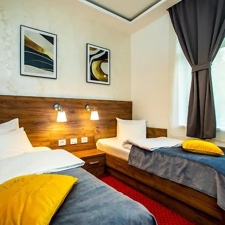 Garni Hotel Royal Crown Subotica Exterior foto