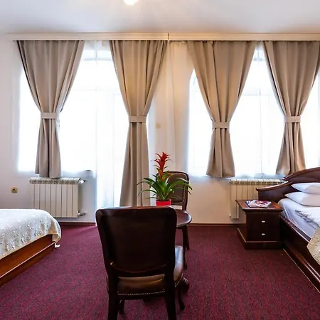 Garni Hotel Royal Crown Subotica Exterior foto