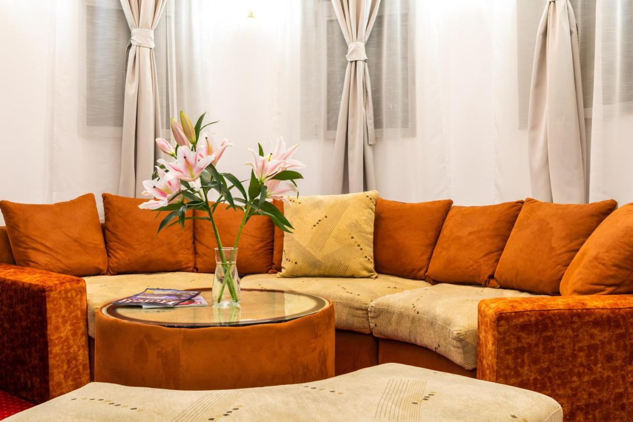 Hotel Garni Royal Crown