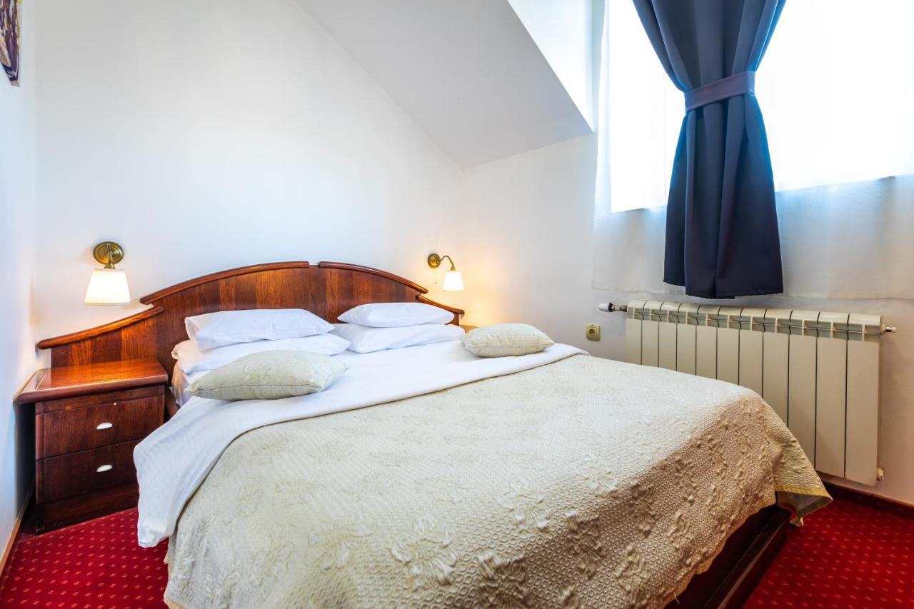 Garni Royal Crown Hotel