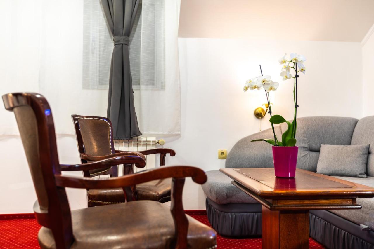 Hotel Garni Royal Crown 3*