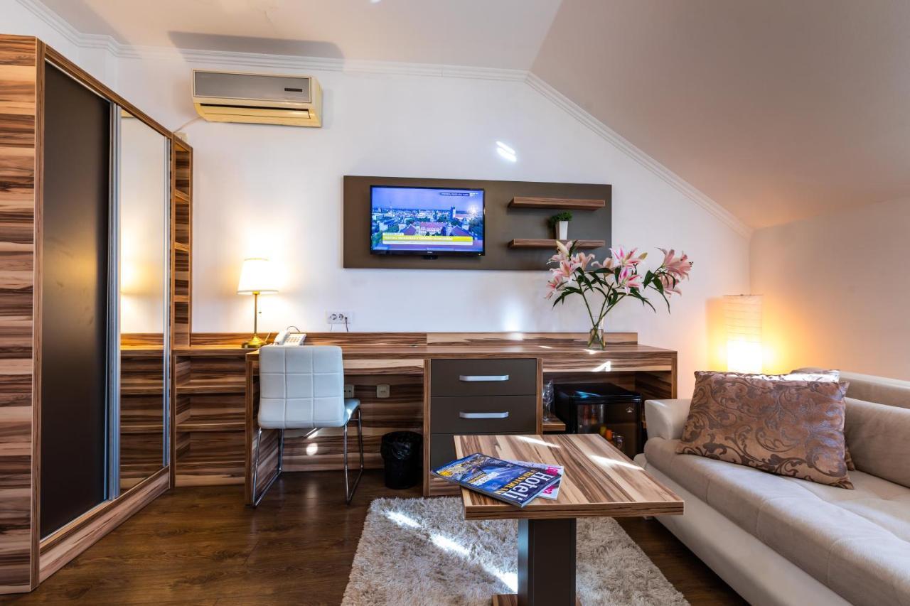 Garni Royal Crown Hotel