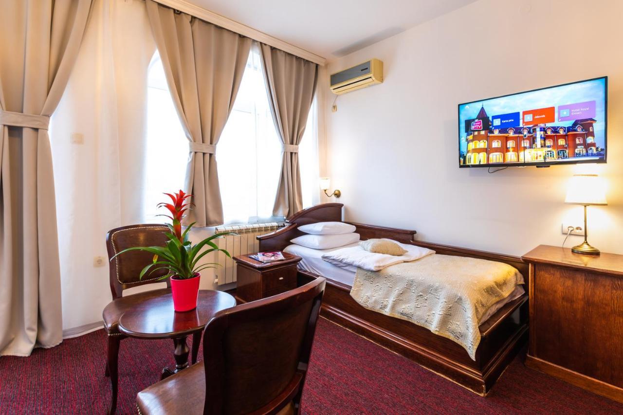 Garni Royal Crown Hotel